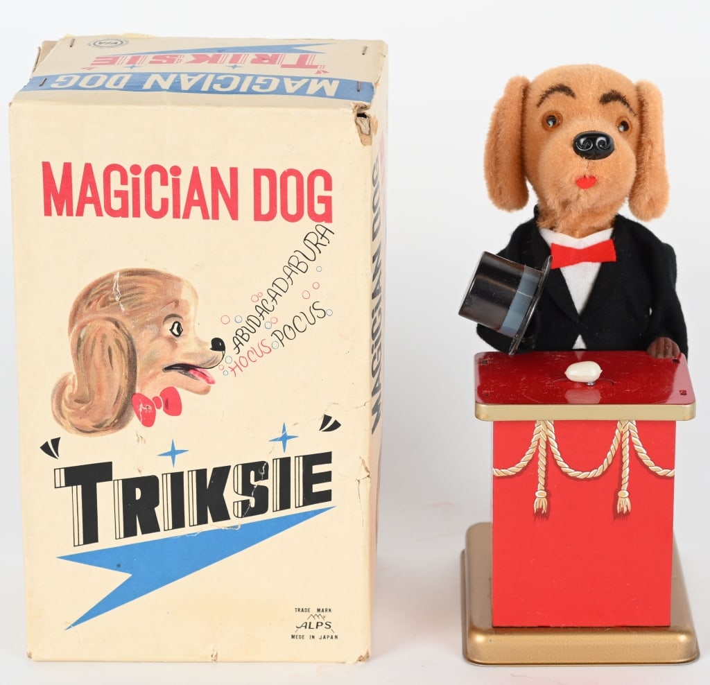 JAPAN WINDUP TRIKSIE MAGICIAN DOG w/ BOX (1 of 8)