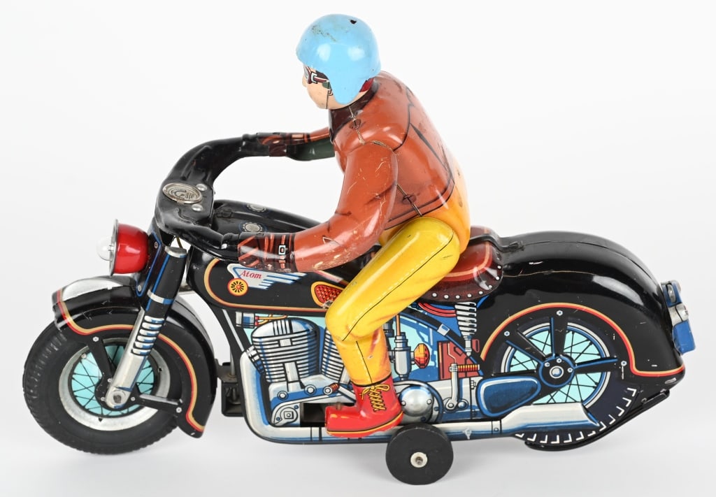 JAPAN BATTERY OP ATOM MOTORCYCLE (1 of 7)