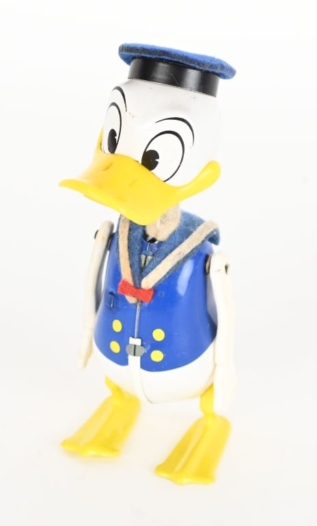 SCHUCO TIN WINDUP DONALD DUCK (1 of 4)