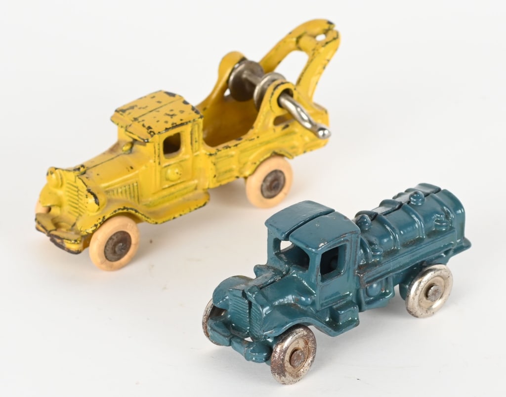 2- AC WILLIAMS CAST IRON TRUCK (1 of 4)