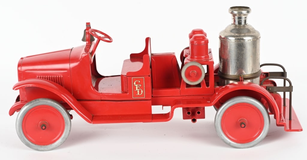 BUDDY L PUMPER FIRE TRUCK (1 of 6)
