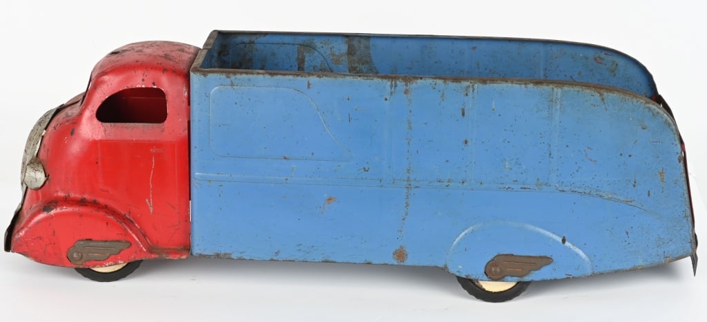 MARX STUDEBAKER COE RIDE-ON TRUCK (1 of 6)