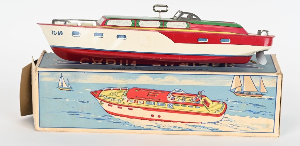 CHEIN TIN WINDUP CABIN CRUISER w/ BOX (1 of 8)