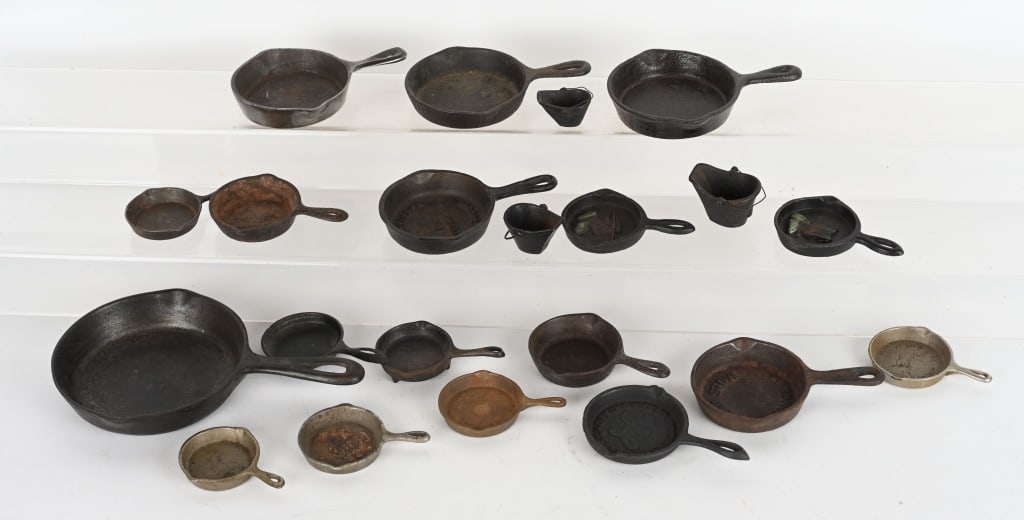 LARGE LOT OF CAST IRON CHILD'S COOKWARE (1 of 6)