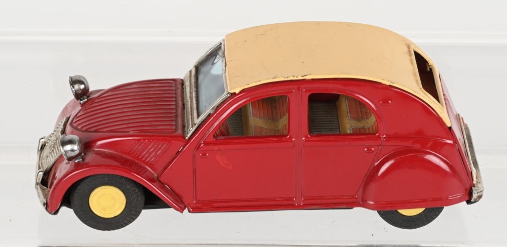 JAPAN TIN FRICTION CITROEN 2CV (1 of 4)
