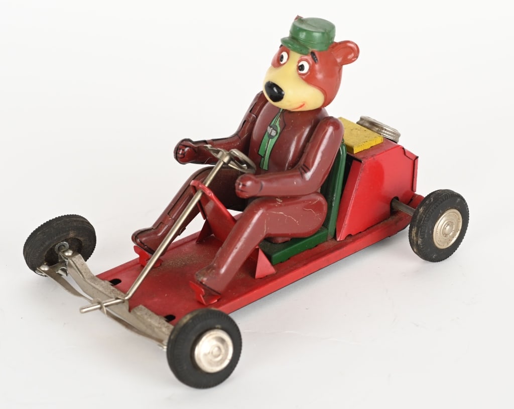 LINEMAR TIN FRICTION YOGI BEAR GO KART (1 of 4)