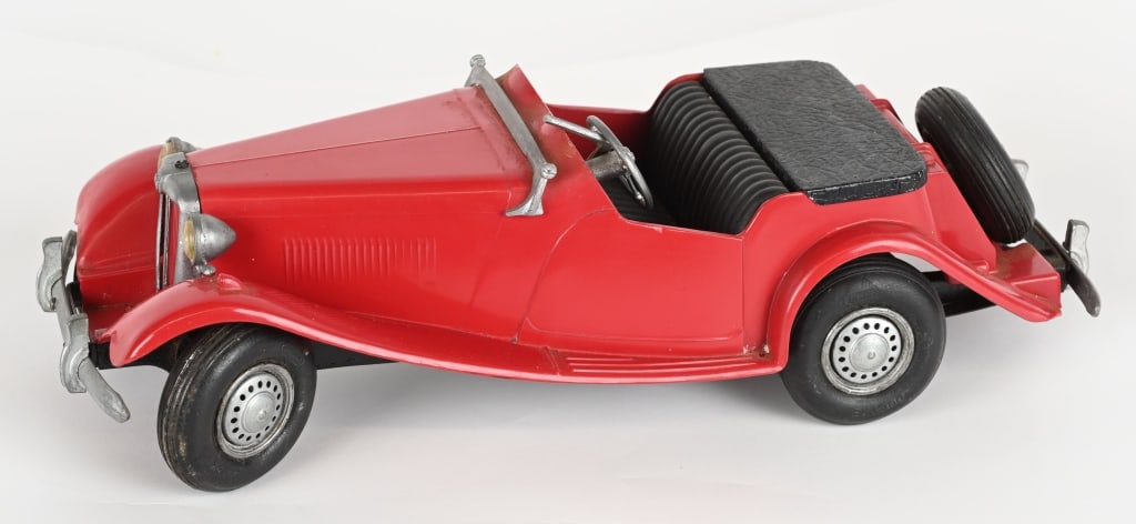 DOEPKE MG ROADSTER: Nice restored MG Roadster. Large and impressive toy. 15" Excellent