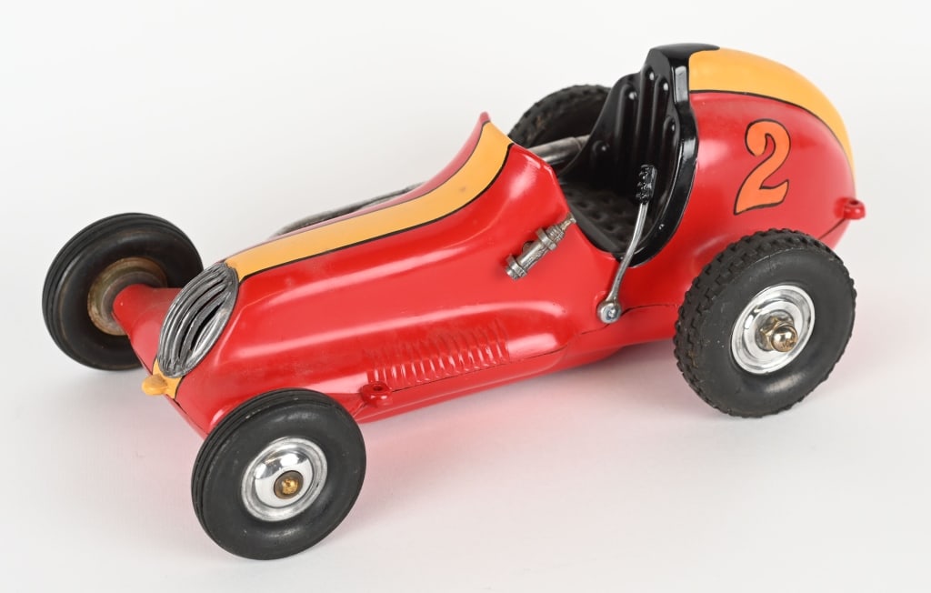 COX THIMBLE DROME CHAMPION RACER: Modern Race. Nice condition. 10" Excellent