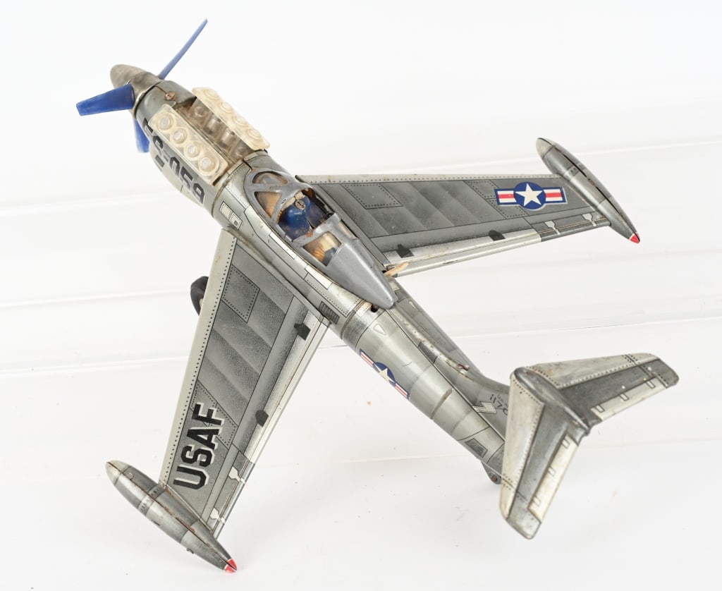 JAPAN BATTERY OP US AIR FORCE JET FIGHTER (1 of 8)