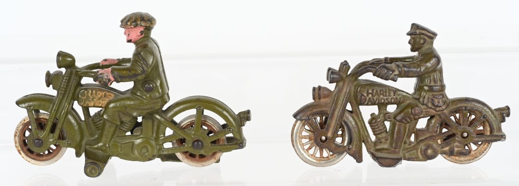 2- HUBLEY CAST IRON HARLEY DAVIDSON MOTORCYCLES (1 of 3)