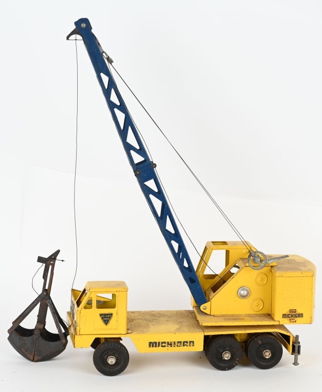 NYLINT PRESSED STEEL MICHIGAN CRANE: All original condition. Should clean to a higher grade. 18" Very Good