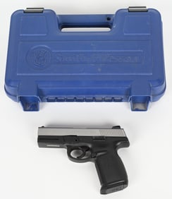 SMITH & WESSON SW9VE SEMI AUTO PISTOL WITH CASE