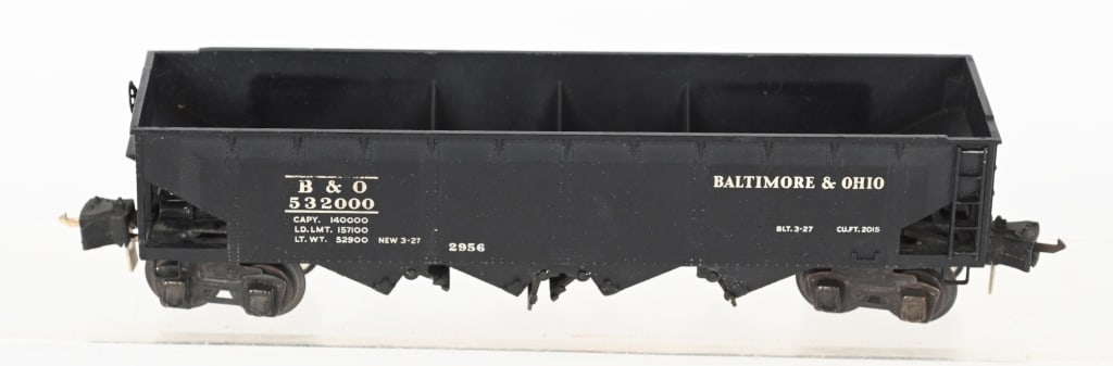 LIONEL PREWAR SEMI-SCALE 2956 HOPPER: Lionel Prewar semi-scale 2956 Hopper. Beautiful car with hood couplers with sliding shoe pickups. Has all 4 hatch doors. Nice lettering. Excellent