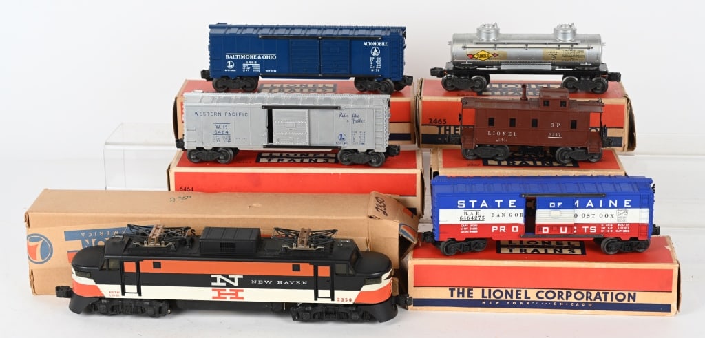 LIONEL 2350 ENGINE & 5 CARS w/ BOXES: Lot includes 2350 New Haven Engine, along with cars Nos: 2465, 6464. 6464-275, 6468, and 2357. Excellent