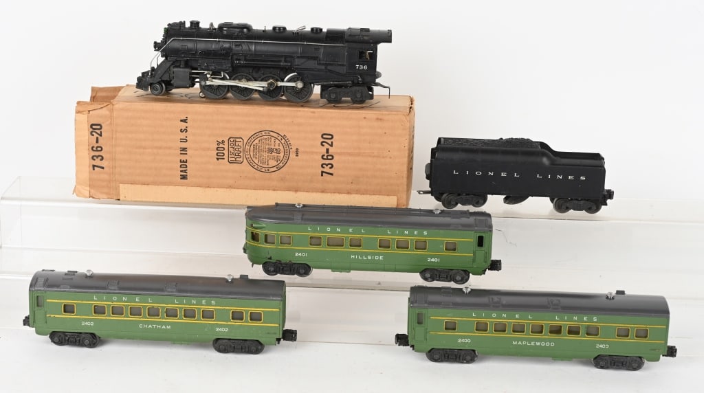 LIONEL 736 LOCOMOTIVE, TENDER & 3 CARS: Includes 736 Locomotive with box, 2046W Tender, along with passenger cars Nos: 2400, 2406 and 2401. Excellent