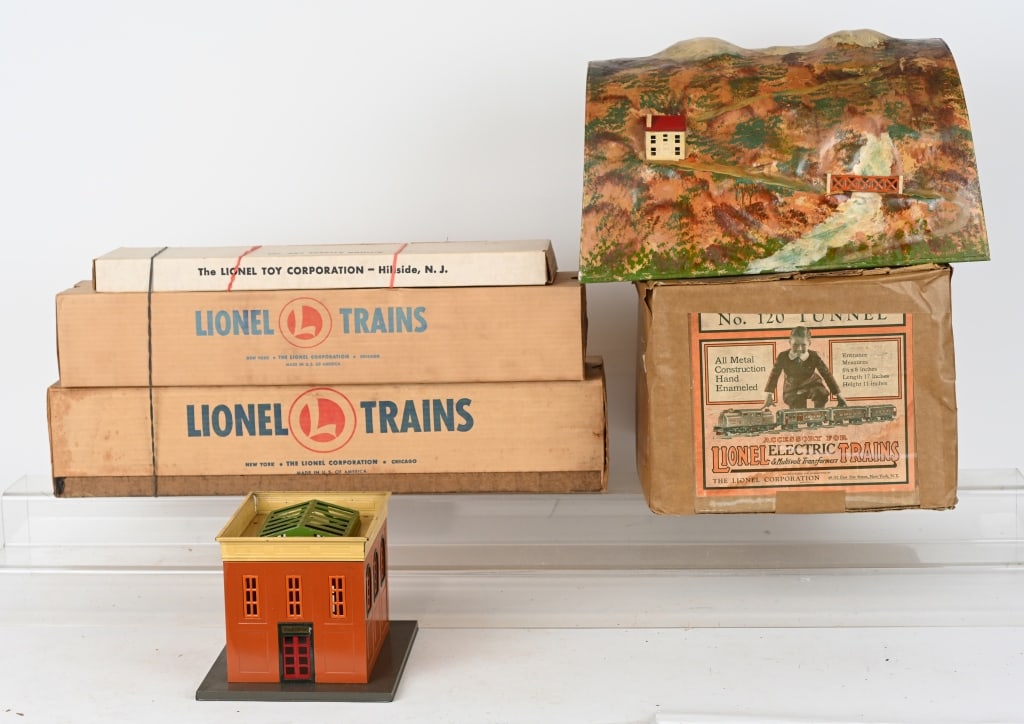 LIONEL ACCESSORIES LOT: Includes Nos: 436, 120, 317, 110, and 332. All boxed except for 436 Power Station.