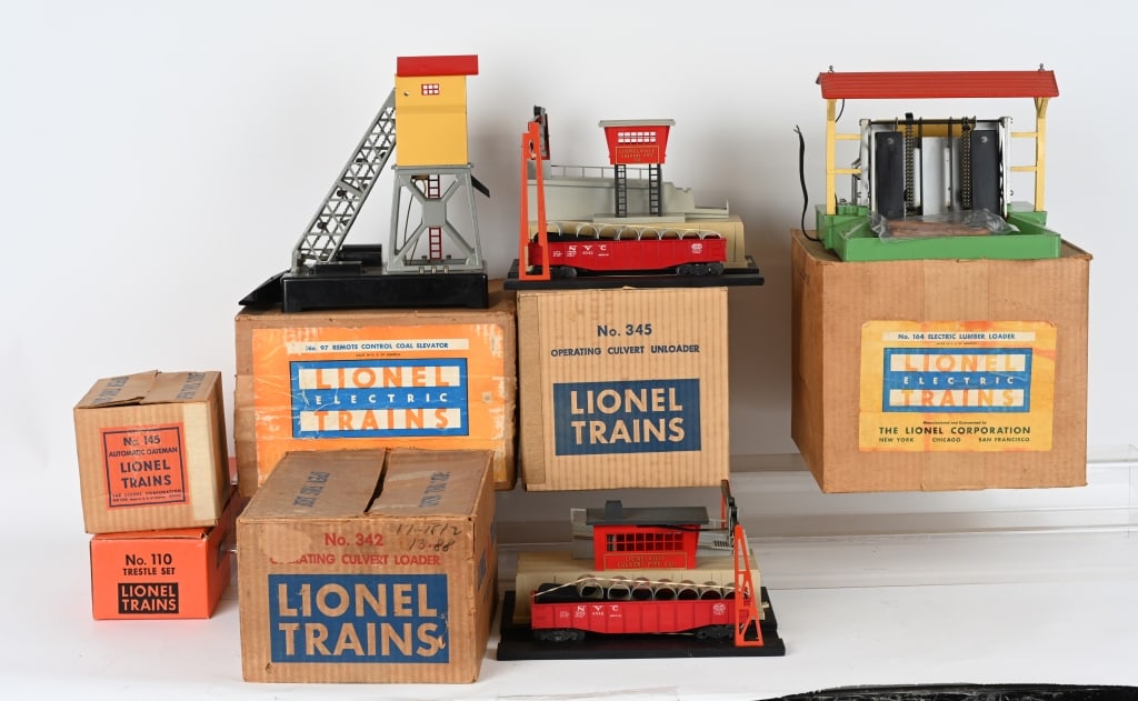 LIONEL ACCESSORIES LOT W/ boxes: Includes 97, 164, 145, 110, 342 and 345. All boxed. Excellent