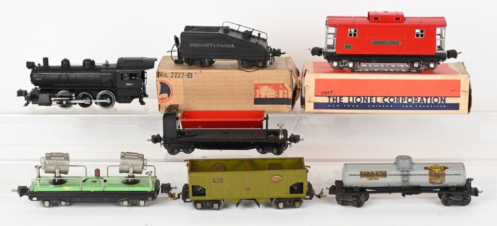 LIONEL 8976 LOCOMOTIVE, TENDER & 5 CARS: Includes 8976Locomotive, 2227 Tender, boxed, and cars Nos: 816, 820, 2755, 2817 and 3859, Very Good-Excellent