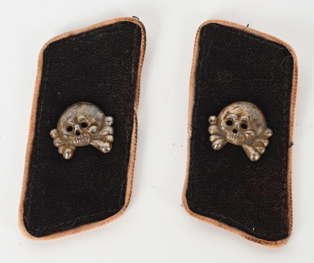 WW2 Nazi Panzer Herman Göring Division Collar Tabs: Nice quality, elongated, rectangular, black cloth construction collar tab with white rayon waffenfarbe piping and a, silver washed, stamped alloy, construction Prussian "Danziger" style skull and cros