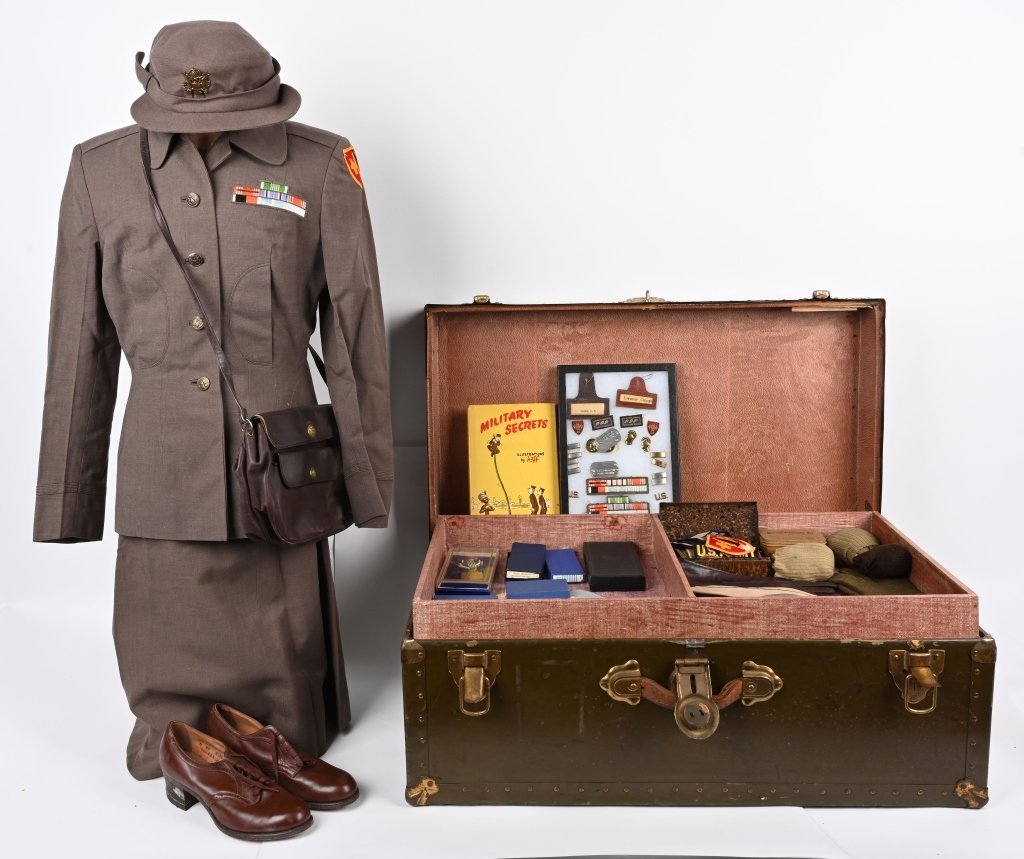 WWII & KOREAN WAR WAC OFFICER TRUNK GROUPING WW2: WWII and Korean War WAC officer's trunk grouping that includes; 1) Named and painted trunk measuring 31 1/2 X 16 1/2 X 12/1/2.. The grouping is named to 1st Lt. Eleanor W. Clough. 2) Duffle Bag 3) Lau