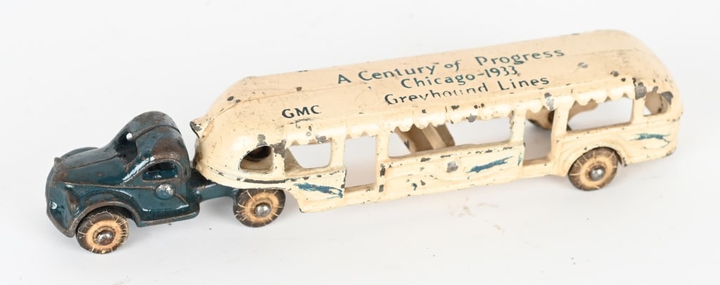 ARCADE CHICAGO WORLDS FAIR GREYHOUND BUS (1 of 6)