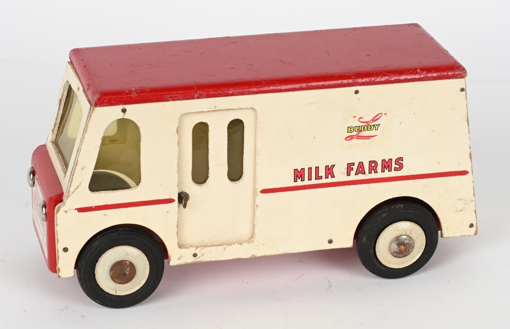 BUDDY L WOODEN MILK FARMS TRUCK: Buddy L wooden Milk Farms Truck. All original with nice paint and decals. 13" Excellent