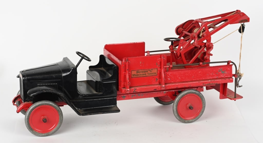 BUDDY L WRECKER TRUCK (1 of 5)