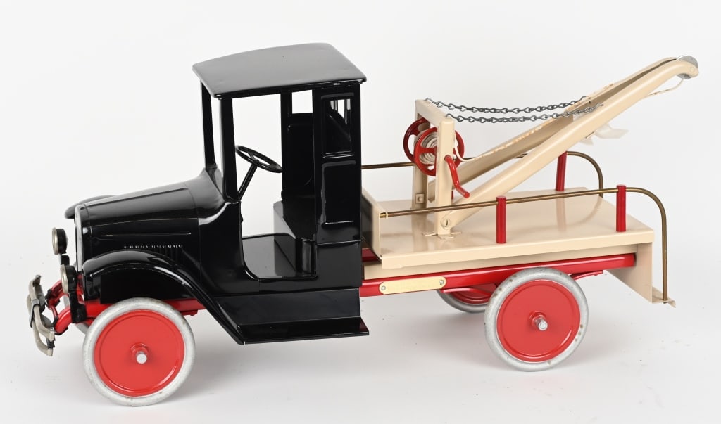 CUSTOM BUDDY L TOW TRUCK (1 of 5)