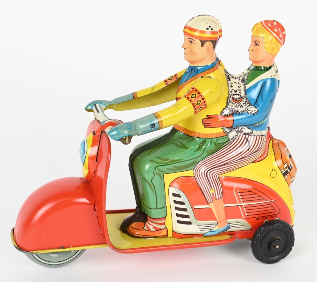 TECHNOFIX TIN FRICTION COUPLE & DOG ON SCOOTER (1 of 4)