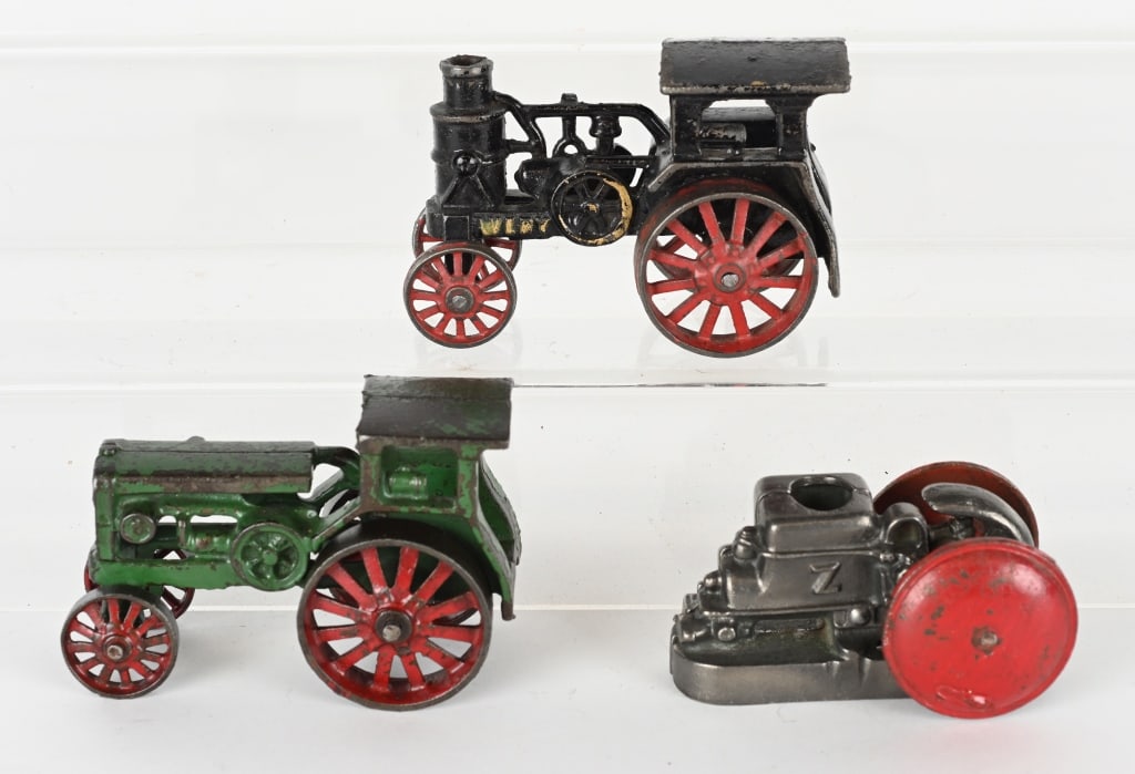 ARCADE CAST IRON AVERY TRACTORS & Z MOTOR (1 of 3)