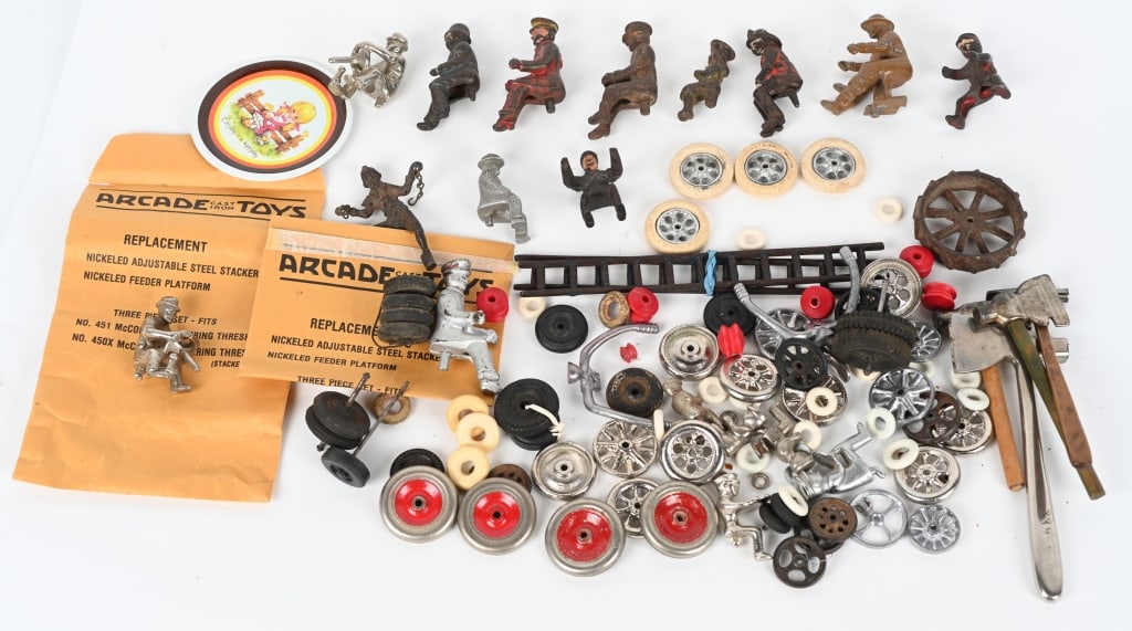 LARGE LOT OF ANTIQUE & MODERN TOY PARTS (1 of 5)