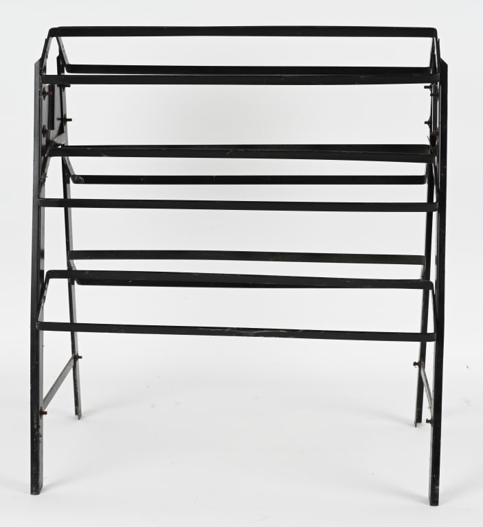 VINTAGE SERVICE STATION 1 QUART OIL CAN RACK (1 of 3)