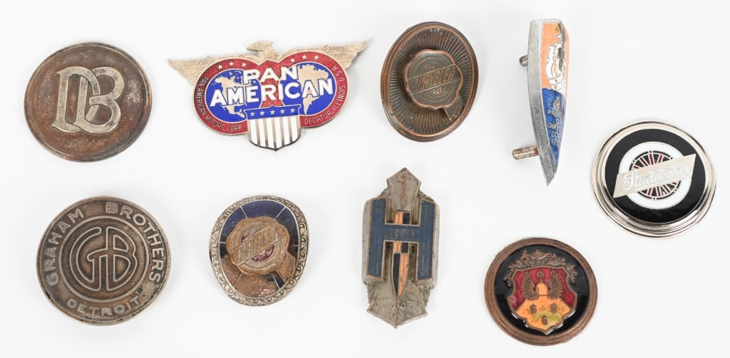 VINTAGE CAR EMBLEMS & BADGES (1 of 5)