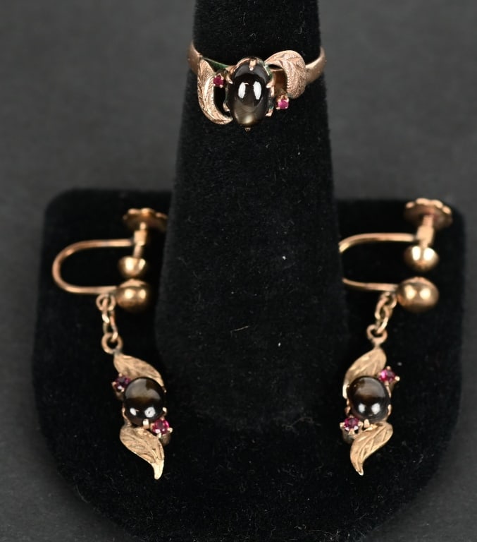 LADIES 18K GOLD RING & MATCHING EARRINGS (1 of 6)