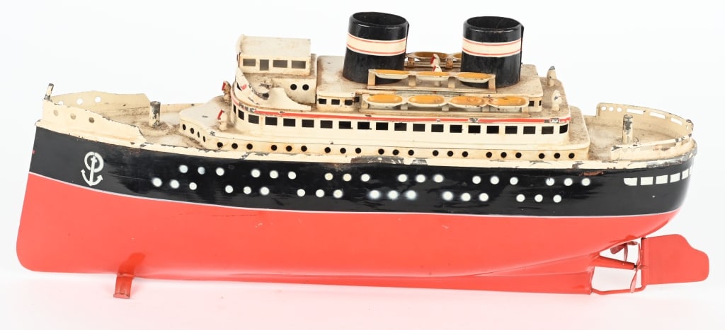 GERMAN ARNOLD TIN WINDUP OCEAN LINER (1 of 8)