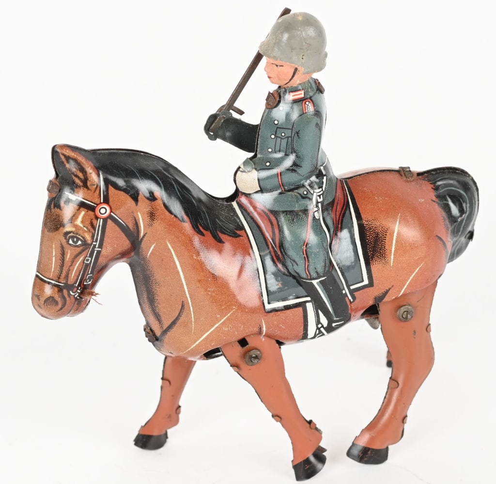 GERMAN TIN WINDUP SOLDIER ON HORSE (1 of 4)