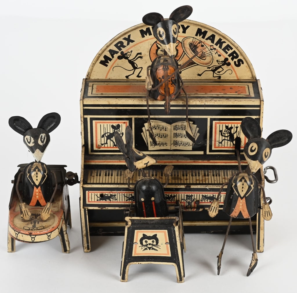 MARX TIN WINDUP MERRY MAKERS BAND (1 of 4)