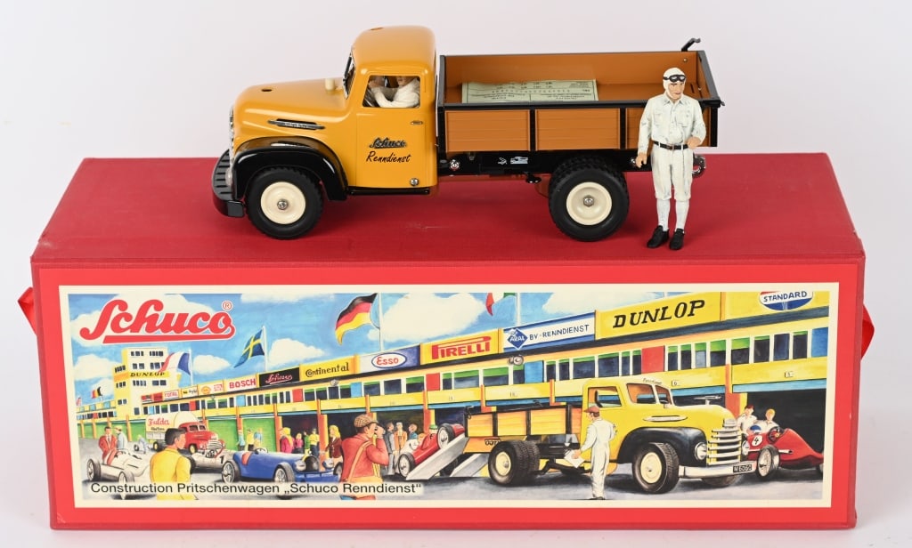 SCHUCO TIN WINDUP RENNDIENST TRUCK, BOXED (1 of 4)