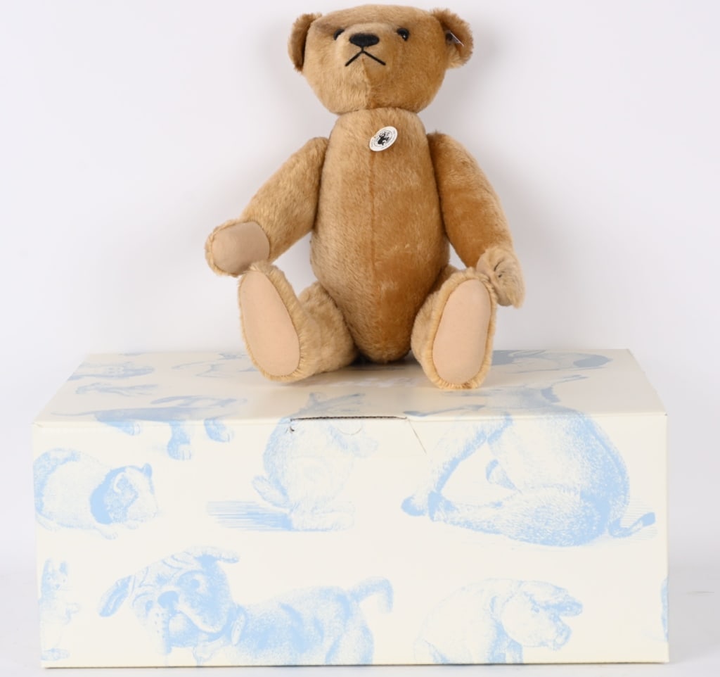 STEIFF #403026 1904 REPLICA TEDDY BEAR MIB (1 of 3)