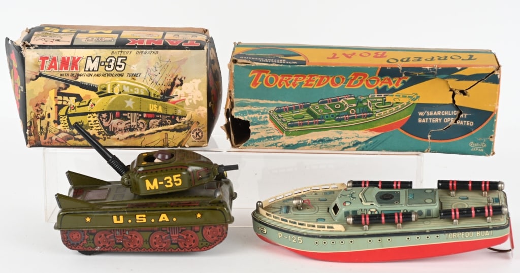 JAPAN BATTERY OP TANK & TORPEDO BOAT w/ BOXES (1 of 12)