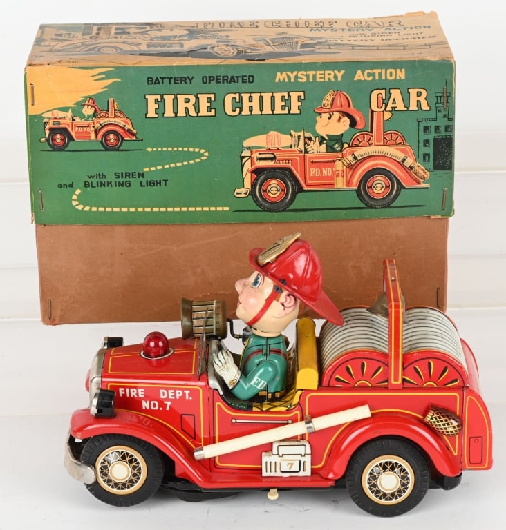 JAPAN BATTERY OP FIRE CHIEF CAR w/ BOX (1 of 6)