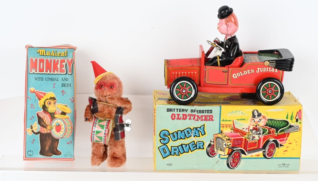 2- JAPAN TIN TOYS w/ BOXES (1 of 9)