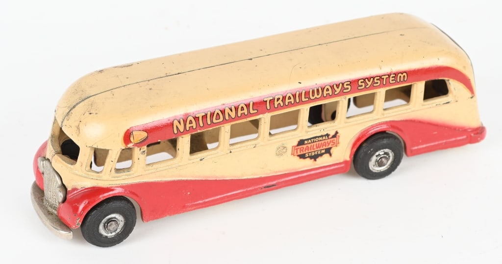 ARCADE CAST IRON NATIONAL TRAILWAYS SYSTEM BUS (1 of 5)