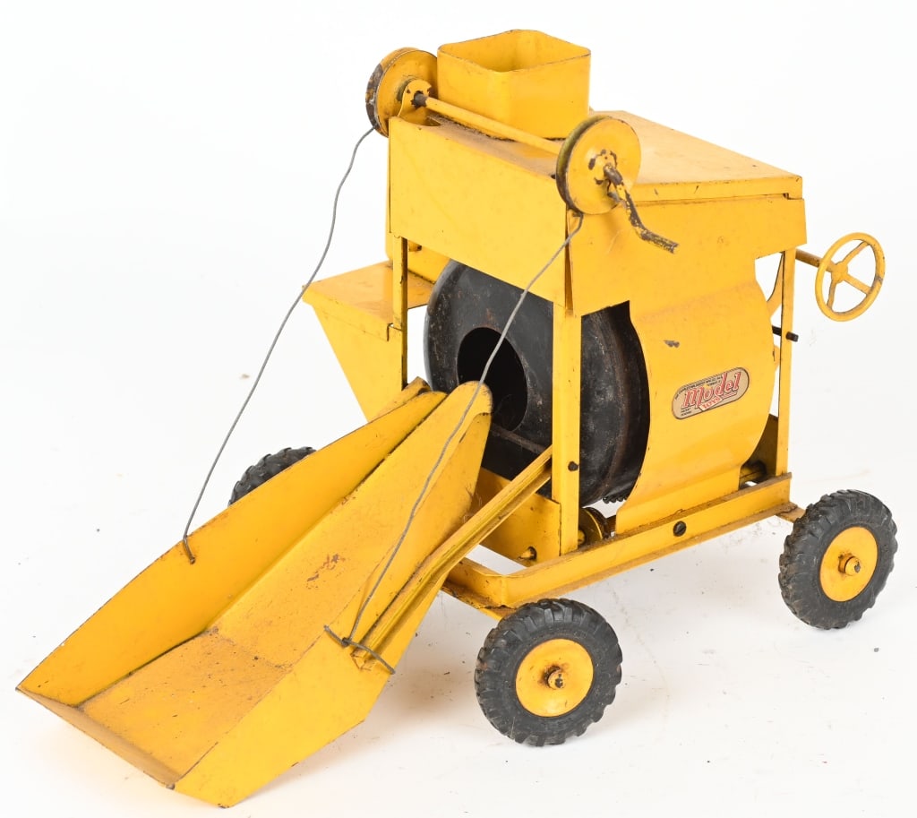 DOEPKE PRESSED STEEL jAEGER CEMENT MIXER: All original with nice paint and decals. 14" Excellent