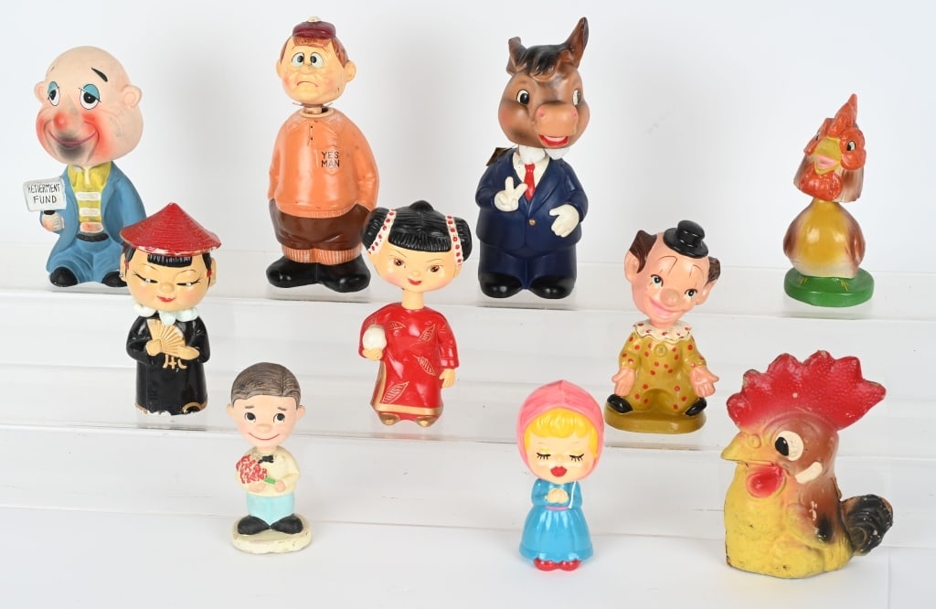 LOT OF VINTAGE CHARACTER NODDERS (1 of 6)