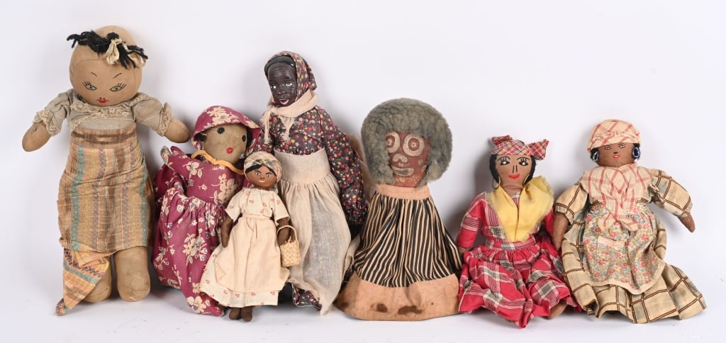 LOT OF EARLY BLACK RAG DOLLS & MORE (1 of 3)