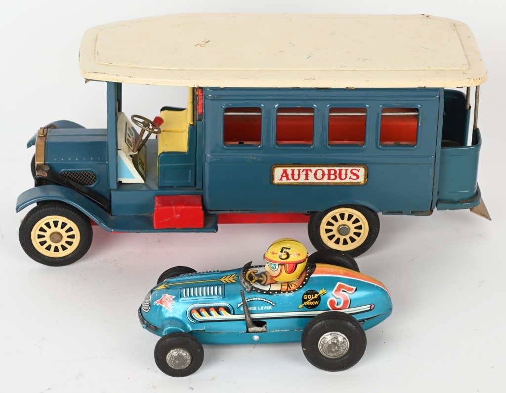 JAPAN TIN FRICTION AUTOBUS & RACE CAR (1 of 8)
