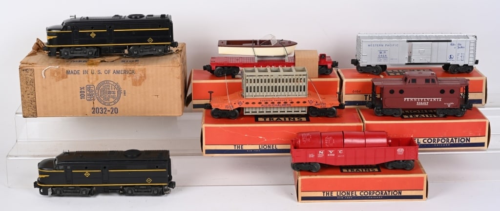 LIONEL #2032 ERIE ALCO AA w/ FREIGHT CARS (1 of 5)