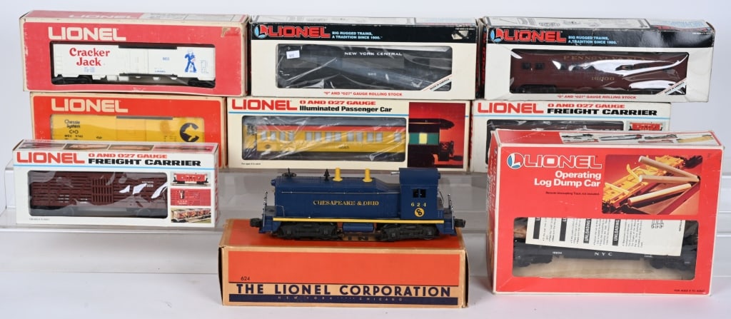 LIONEL #624 C&O NW2 SWITCHER & FREIGHT CARS (1 of 4)