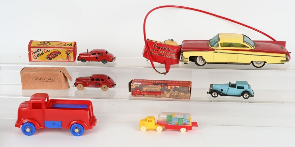 VINTAGE AUTOMOTIVE TOY LOT, WINDUPS & MORE (1 of 5)